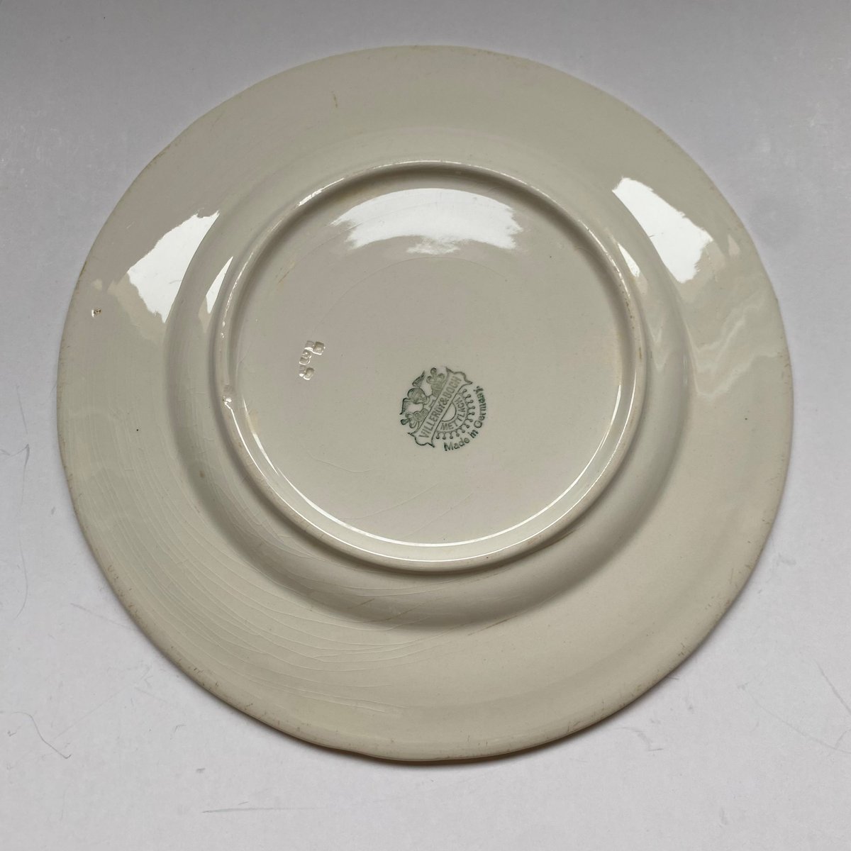 20世紀中期 ヴィレロイ・ボッホ ディナープレート ウロコ・レリーフ