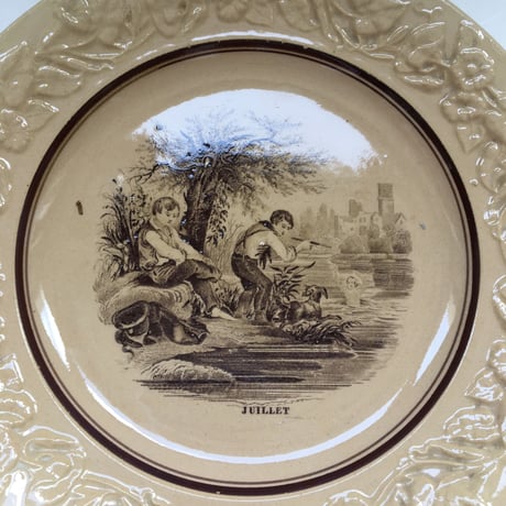 19世紀　リュネヴィル　おしゃべりなお皿　12ヶ月　デザートプレート　１−１２