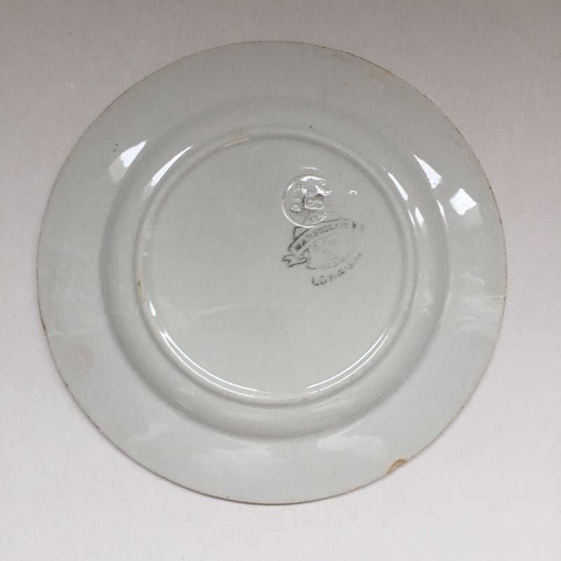 2枚組バドンヴィレー　花レリーフいっぱい　さくらんぼうの皿　フランスアンティーク fit=scale-down,w=1200