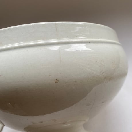 19世紀　ショワジー・ル・ロワ　レギュミエール　白陶器　リングの取っ手　ぶどうの葉