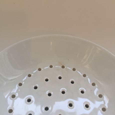 パソワール　水切り　プレート　白陶器