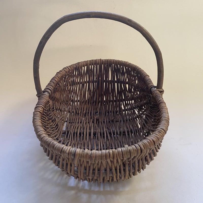 【未使用品】フランス ヤナギ細工の収穫かご 大きめラウンドパニエ バスケット かご 柳 やなぎ | Brocante de