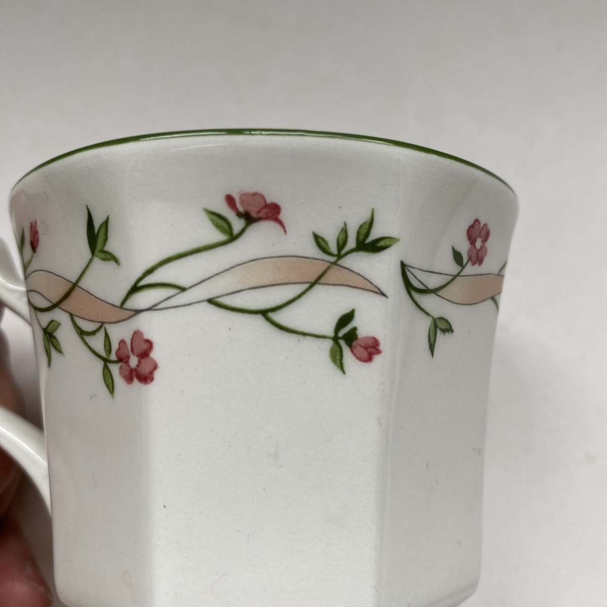 1960年代 ジョンソン・ブラザーズ オクトゴナル ティーカップ 小花