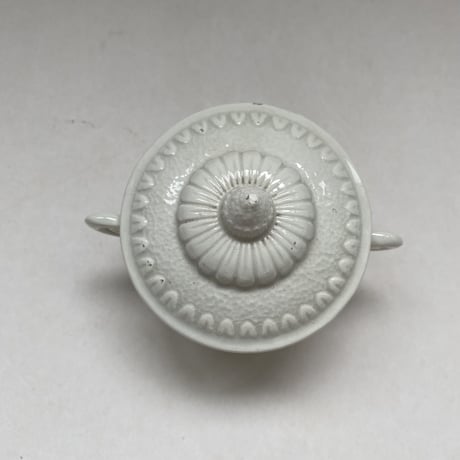 20世紀　イタリア製　バサーノ　ムタルディエ　白い陶器　マーガレット