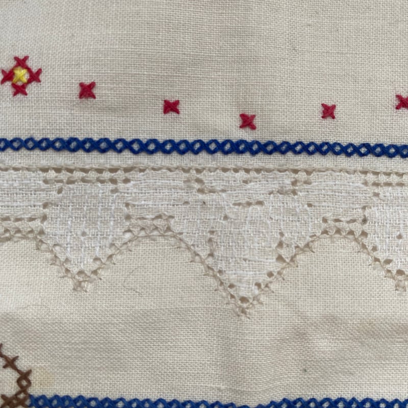 1950年代 プチ・ナップとセルヴィエット コットン マルチカラー刺繍