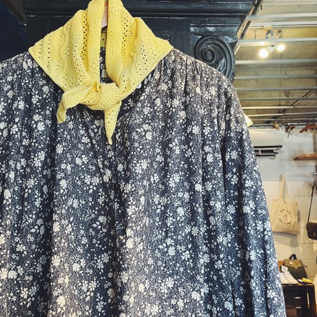 SUNCOO PARIS サンクーパリ トライアングルスカーフ