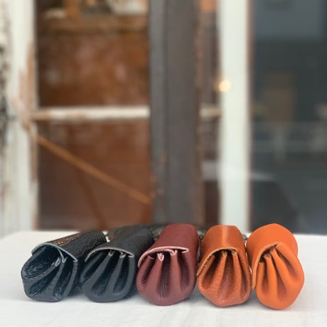 Eric Govin エリックゴヴァン  レザーお財布（しっかりタイプ）ブラック・ブラウン