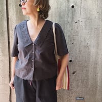 EMILE ET IDA エミールエイダ   半袖刺繍ブラウス（2color）