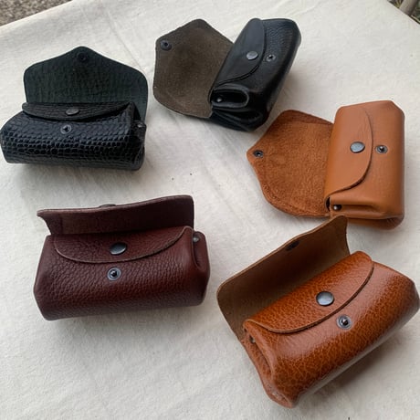 Eric Govin エリックゴヴァン  レザーお財布（しっかりタイプ）ブラック・ブラウン