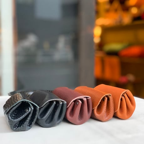 Eric Govin エリックゴヴァン  レザーお財布（しっかりタイプ）ブラック・ブラウン