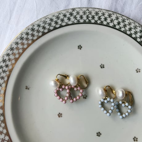 HUE ヒュー　　vintage heart catch pierced earrings【Pearl】