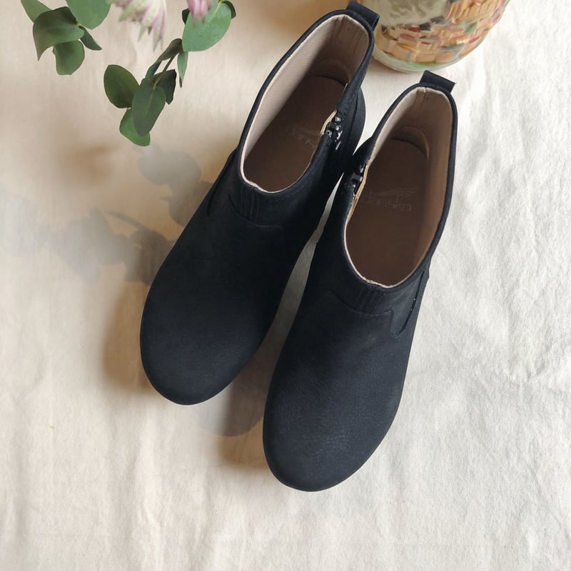 Dansko ダンスコ SARAH スタッズショートブーツ | Havane