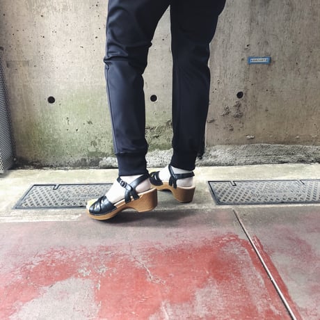 Dansko  ダンスコ　SEASON  サンダル　＜定番カラー＞