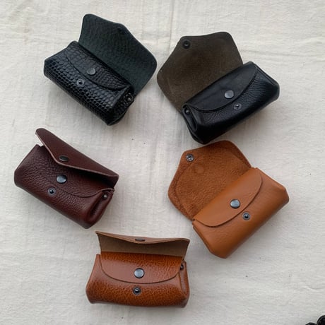 Eric Govin エリックゴヴァン  レザーお財布（しっかりタイプ）ブラック・ブラウン