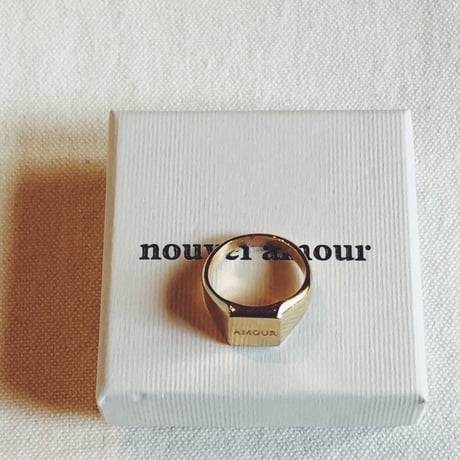 Nouvel Amour ヌーベルアムール　AMOURスクエアリング