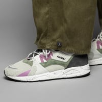 KARHU カルフ  FUSION2.0   スニーカー