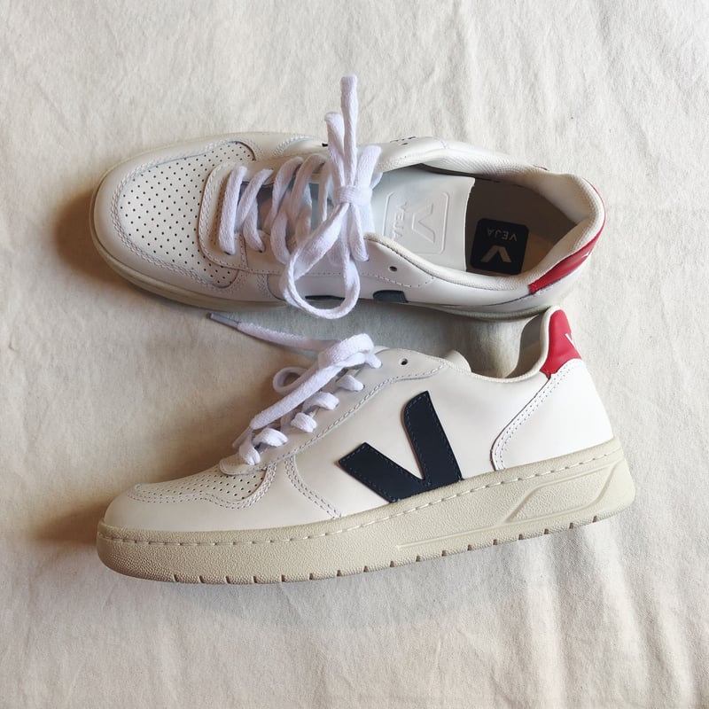 タンタン購入 VEJA レザースニーカー