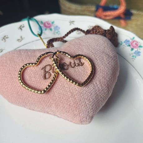 Feeka フィーカ　Boucles d'oreilles Aime　ハートフープピアス