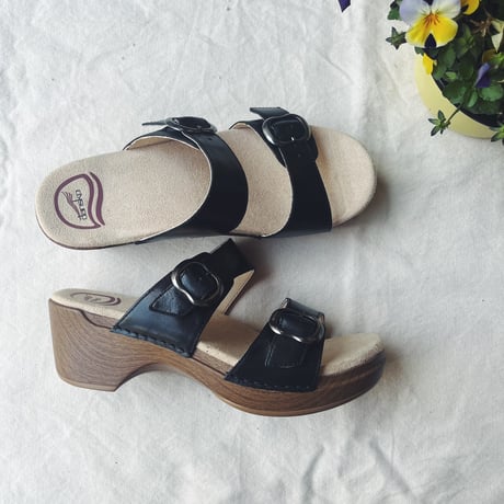 DANSKO ダンスコ　SOPHIE ソフィー  ベルト付きサンダル