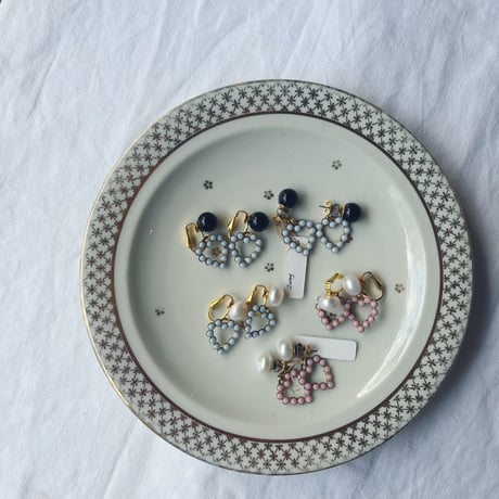 HUE ヒュー　　vintage heart catch pierced earrings【Pearl】