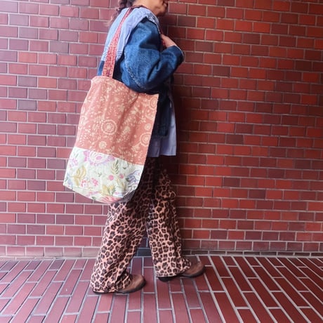 V&A ヴイクトリア＆アルバートミュージアム パッチワークエコバッグ