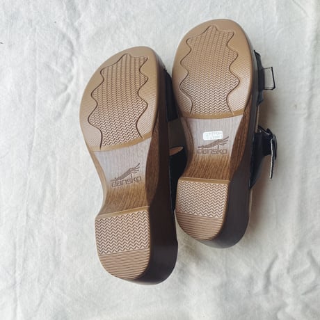 DANSKO ダンスコ　SOPHIE ソフィー  ベルト付きサンダル