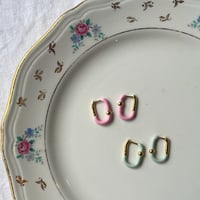 Feeka フィーカ　Boucles d'oreilles Mini Georgy　エナメルスクエアフープピアス　＜2colors＞