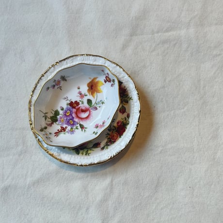 Royal Crown Derby 花柄小皿