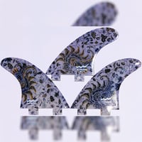 FCS トライフィン Mサイズ バティックフィン ハイビスカス FCS トライフィン Mサイズ バティックフィン ハイビスカス | WJ