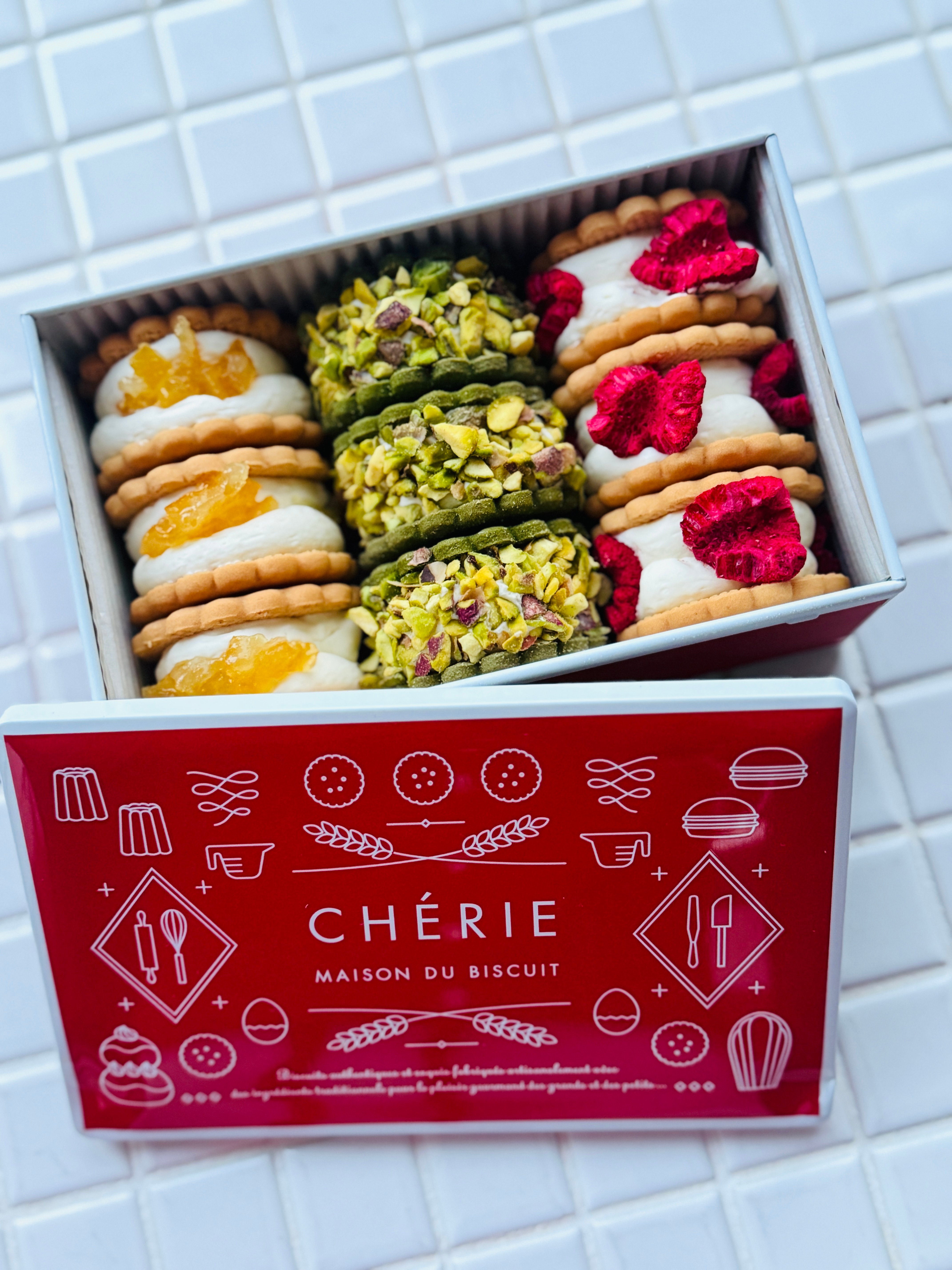 CHÉRIE ビスキュイ オーガンジーポーチ レッド CHÉRIE/BT 【赤】ビスキュイ缶ポーチ1枚 | CHERIE