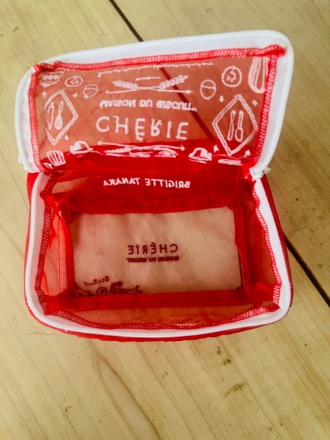 CHÉRIE/BT 【赤】ビスキュイ缶ポーチ1枚 | CHERIE