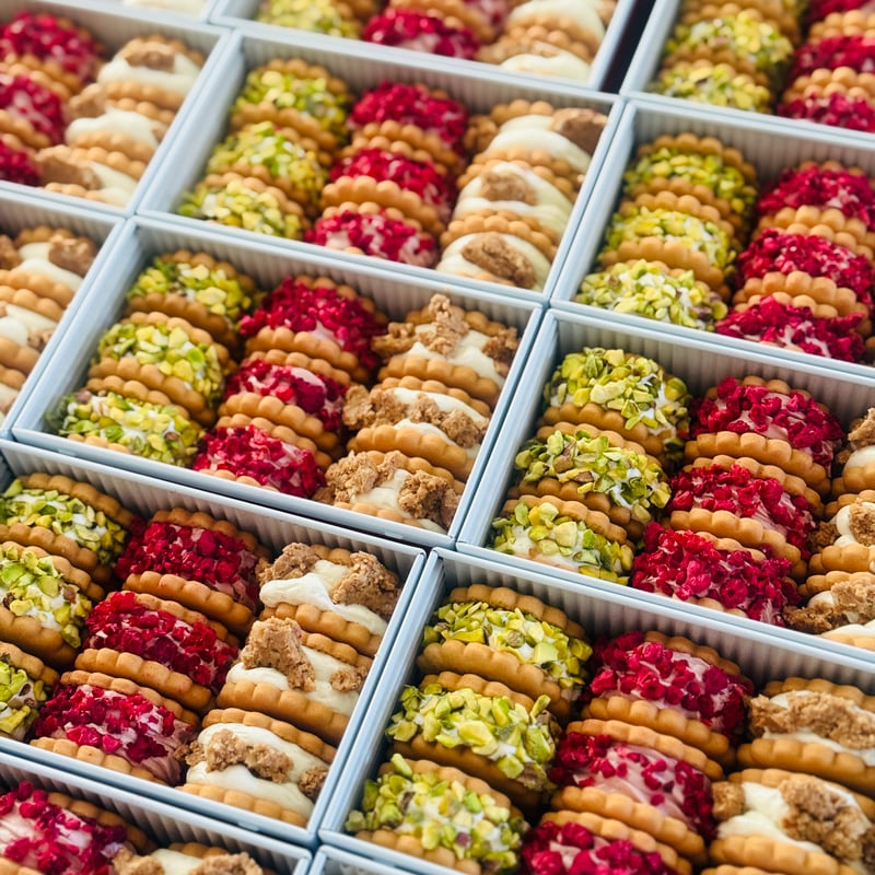 限定品 ピッカード 聖母子と天使たち クリスマス プレート クリスマスミニレスポワール L7S｜神戸風月堂 公式通販