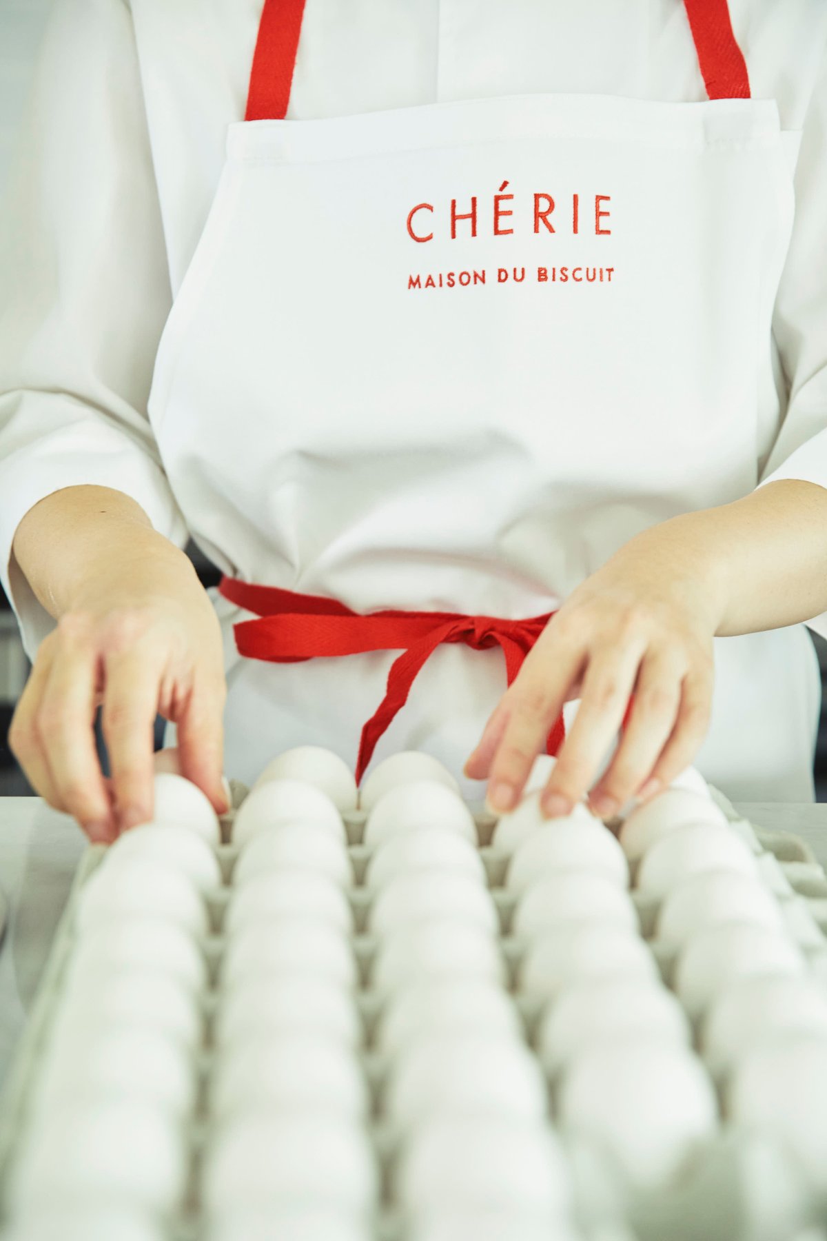 CHÉRIEオリジナルエプロン（赤×白） | CHERIE