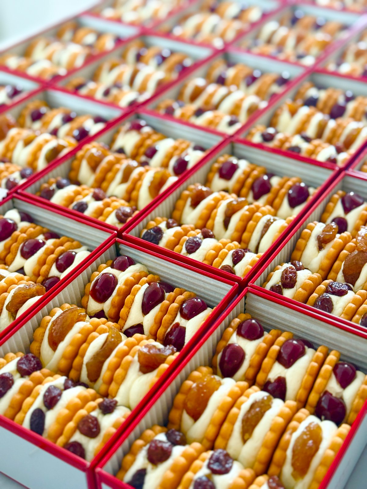 サンド1缶/ラムレーズン.マロン.チェリー | CHERIE