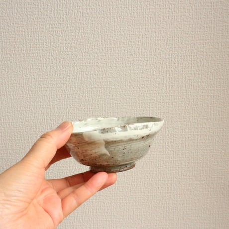 刷毛目変形小鉢/ 高木剛