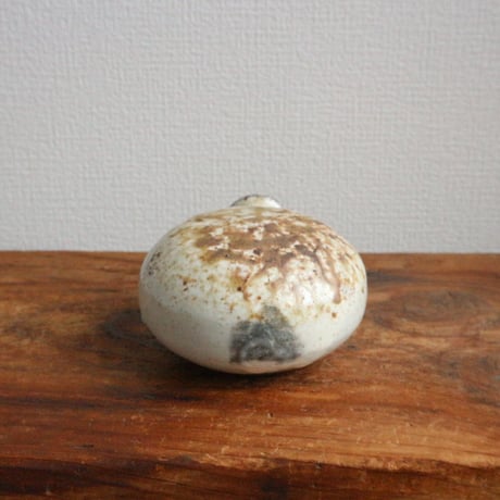 粉引扁壷掛け花入/ 高木剛