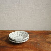 刷毛目輪花小皿 / 高木剛