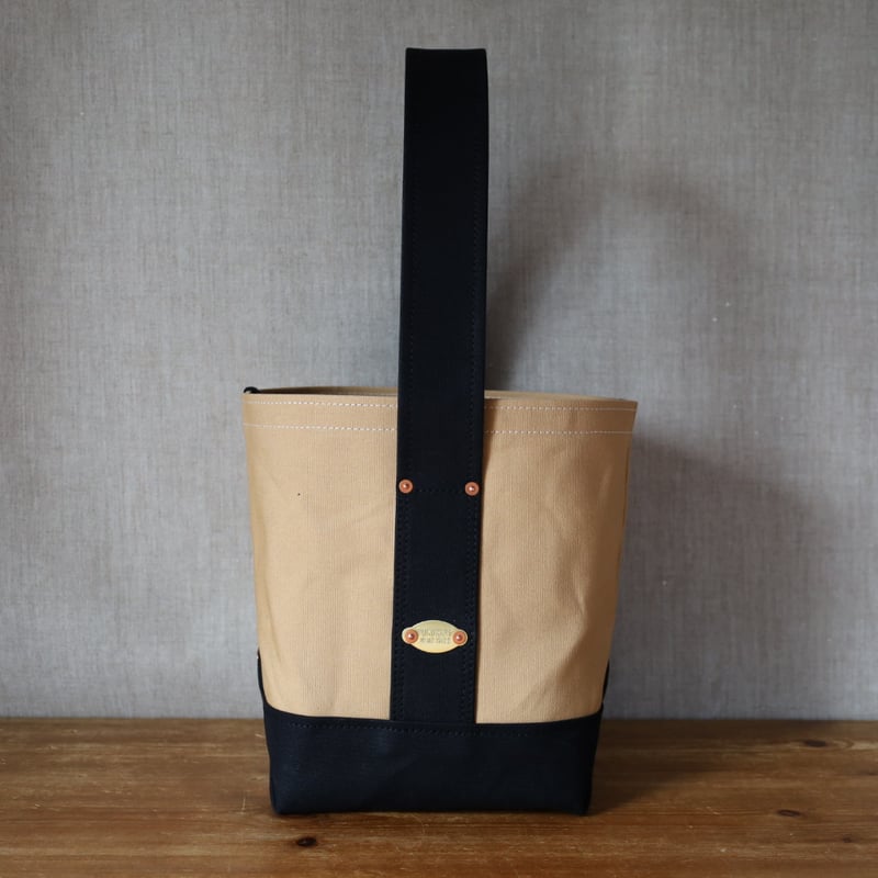 BUCKET-18-STD/ 岡山倉敷9号パラフィンキャンバストート / ベージュx