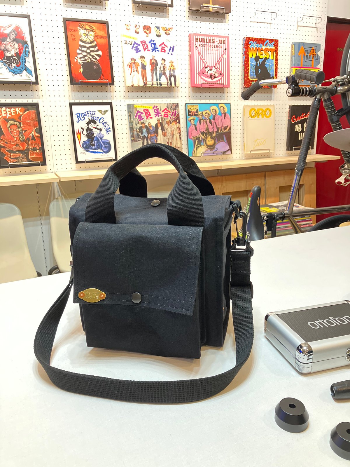 86 複製サイン入りキャンパスパネル⚡新品未使用⚡ 86 複製サイン入りキャンパスパネル⚡新品未使用⚡ - メルカリ