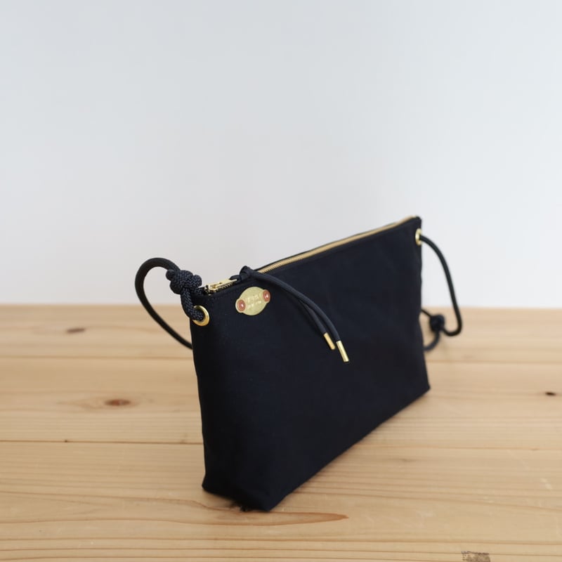 ZIPPY2-STD/ 岡山倉敷9号パラフィンキャンバスサコッシュ / ブラック