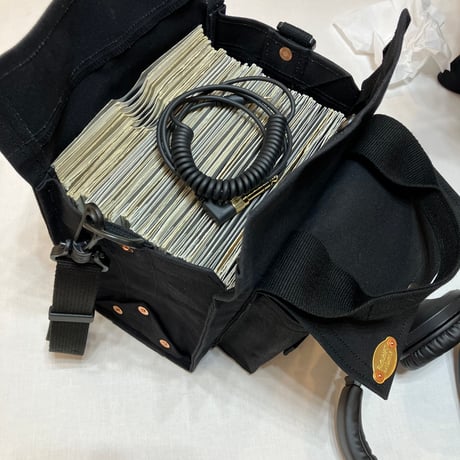 【受注制作品】SELECTOR /  岡山倉敷9号パラフィンキャンバス7インチレコードバッグ /  ブラック