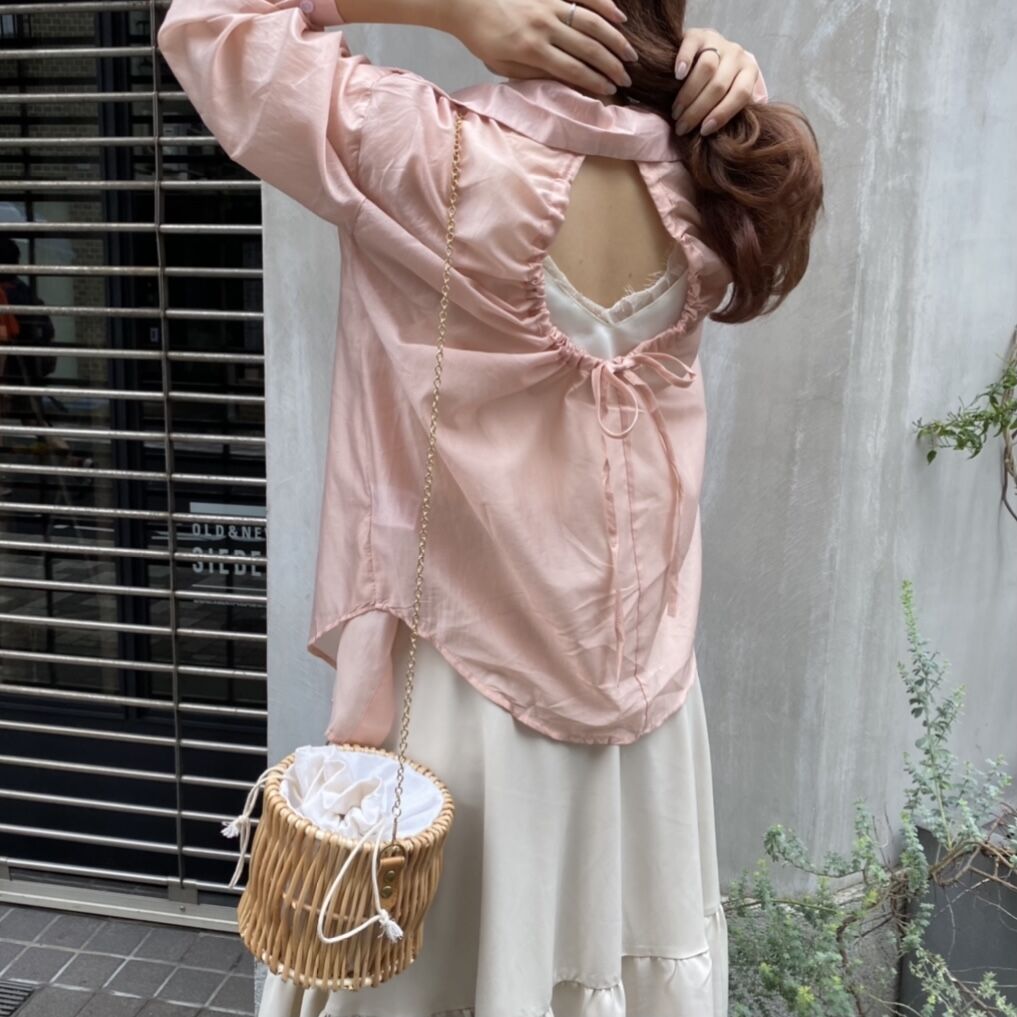 正規品】 元祖 d.i.a 背中開き シャツ