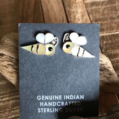 ☆zuni☆ミツバチピアス