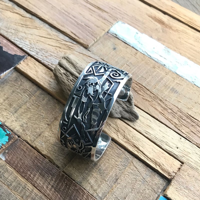 HOPI Lucion Koinva メイズ バングル HOPI Lucion Koinva メイズ バングル