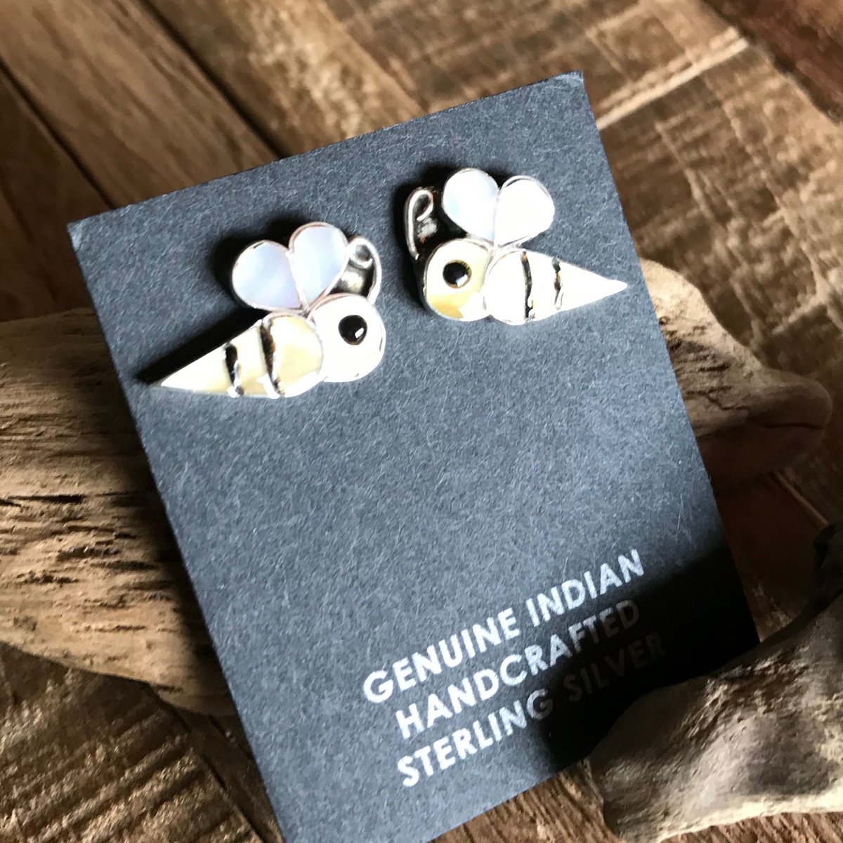 ミツバチピアス 凛 RIN ボディピアス 蜂 ミツバチ 16G 軟骨ピアス ハチ 虫