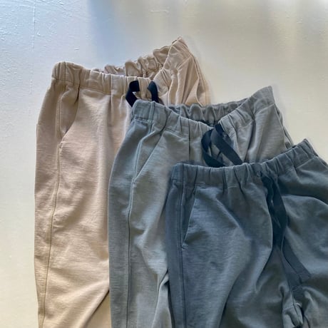 CLO382: easy tapered pants