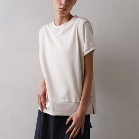 CLO387: boat-neck vest