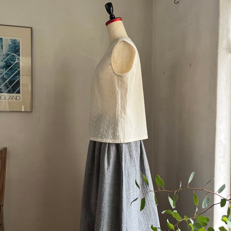 ペネロープトップ　コットンローン　キナリリング刺繡　01-26218-0395