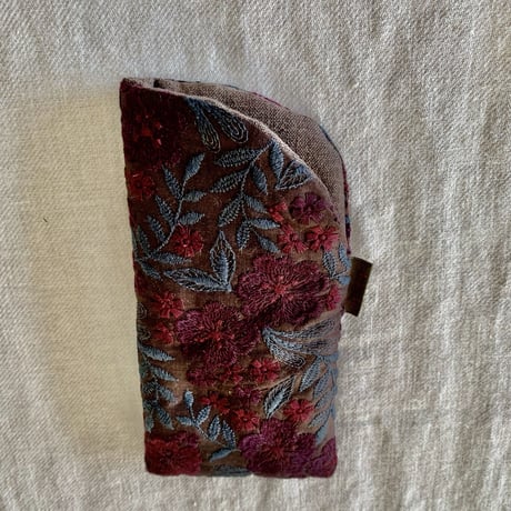 眼鏡ケース　コットンローン花刺繍　ブラウン　　　                                     62-19003-2295
