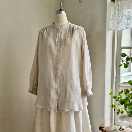 シャツ　Sasanqua by trees サザンカバイツリー　LINEN GATHER BROUSE   AN-252. リネンギャザーブラウス Sasanqua by Trees サザンカバイツリーズ | Escargot Circus